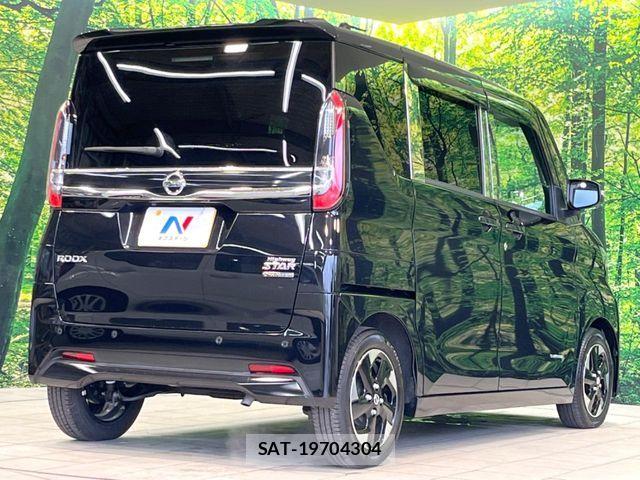 Nissan ROOX 2021-09 6717188-16