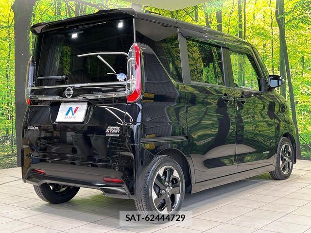 Nissan ROOX 2021-09 6753120-16