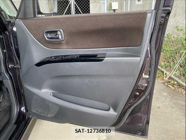 Nissan ROOX 2011-01 6753134-22