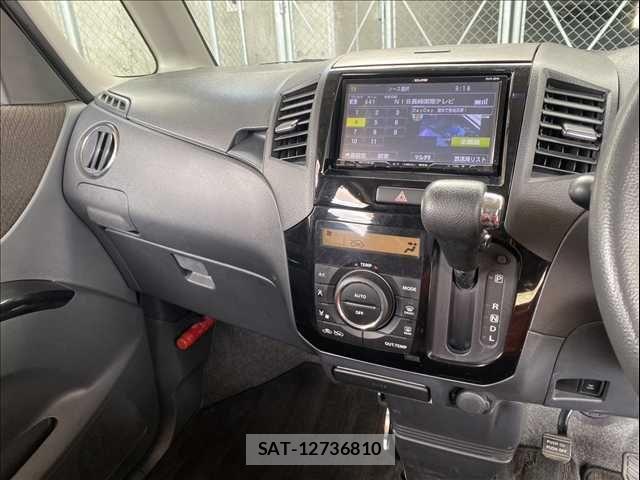 Nissan ROOX 2011-01 6753134-27