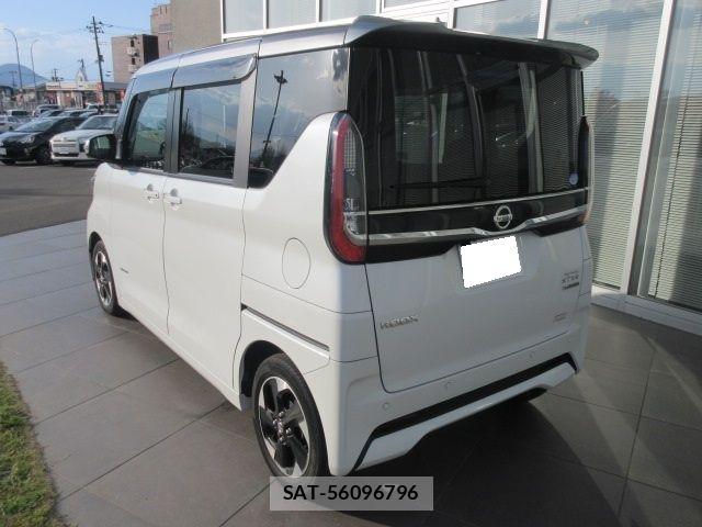 Nissan ROOX 2021-07 6753133-4
