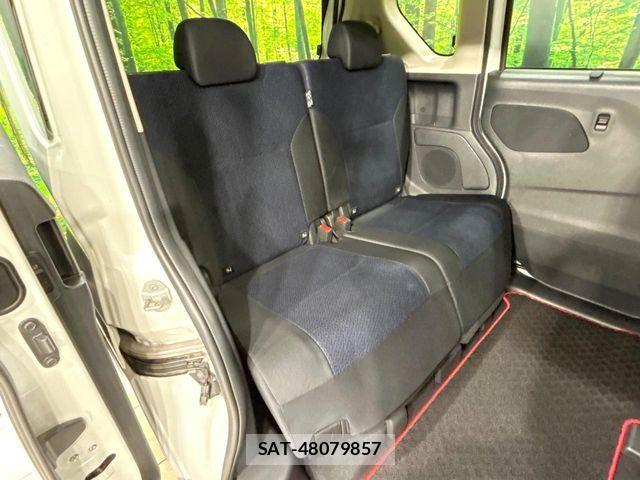 Nissan ROOX 2021-04 6753122-8