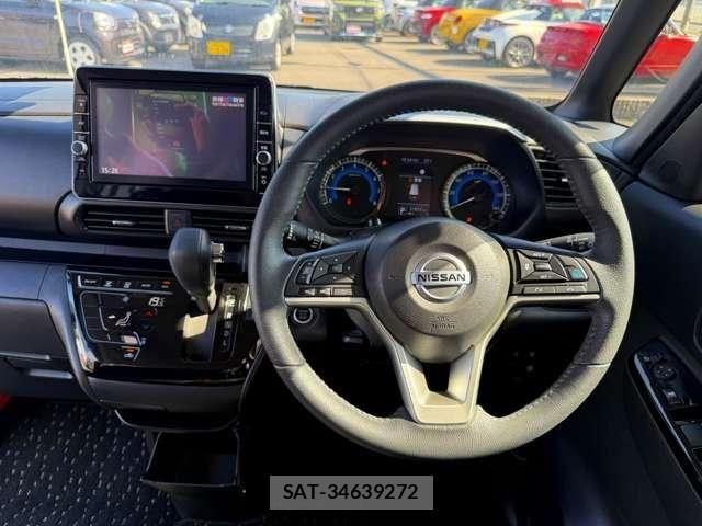 Nissan ROOX 2021-09 6817027-15
