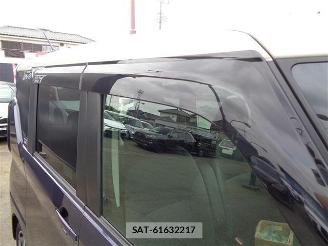 Nissan ROOX 2023-08 6816987-9