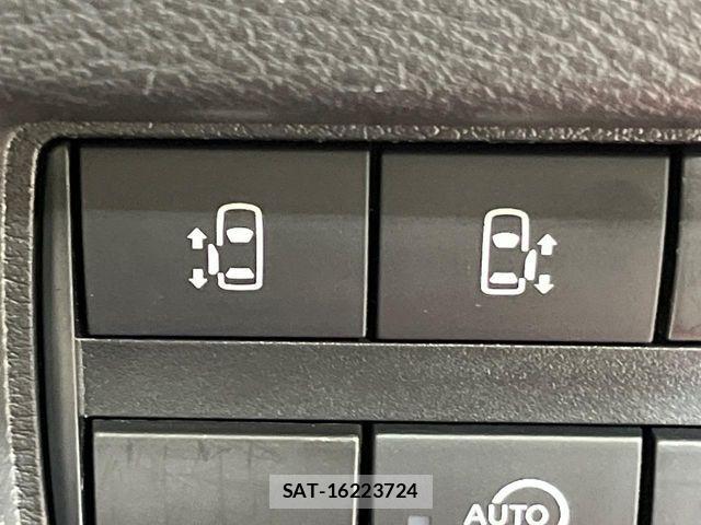 Nissan ROOX 2022-08 6817004-4