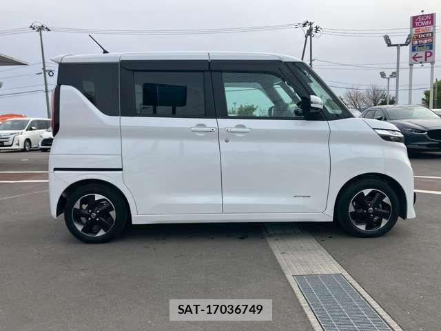 Nissan ROOX 2022-04 6816993-18