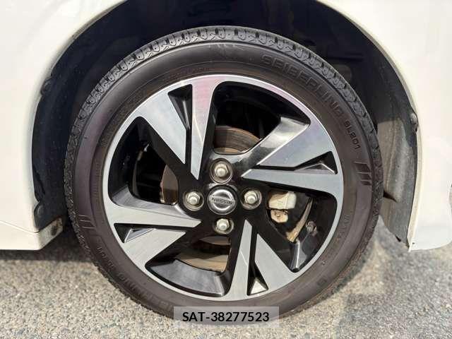 Nissan ROOX 2022-02 6816991-3
