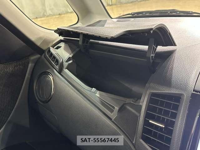 Nissan ROOX 2012-01 6817023-23