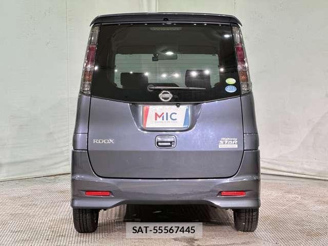 Nissan ROOX 2012-01 6817023-5