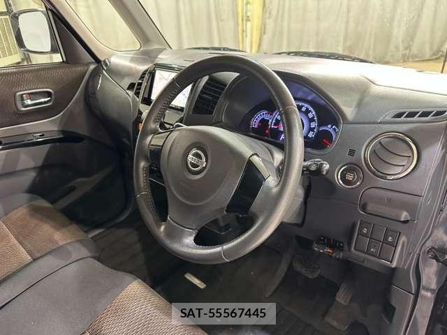 Nissan ROOX 2012-01 6817023-8