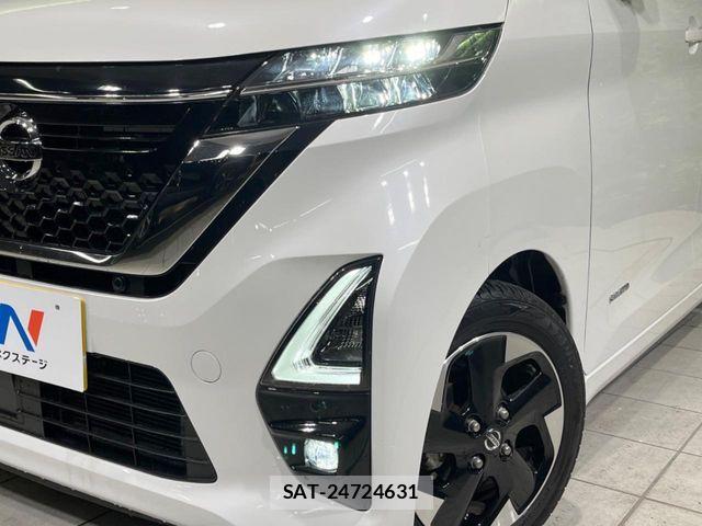 Nissan ROOX 2020-09 6817008-11