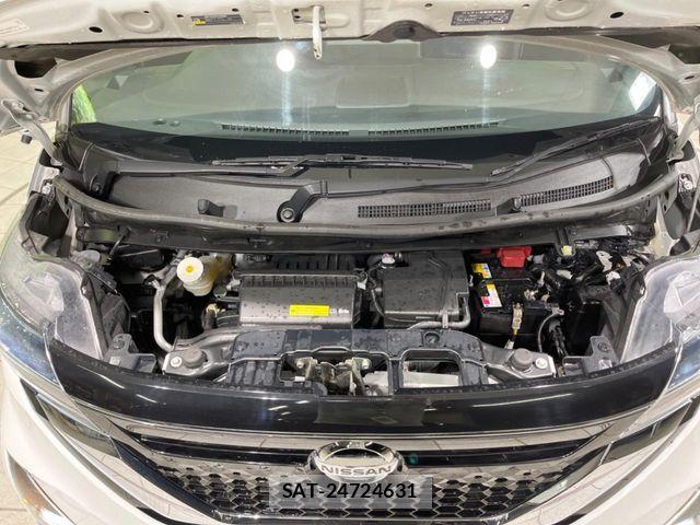 Nissan ROOX 2020-09 6817008-17
