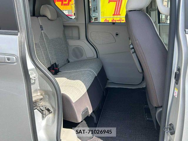 Nissan ROOX 2020-07 6817019-18