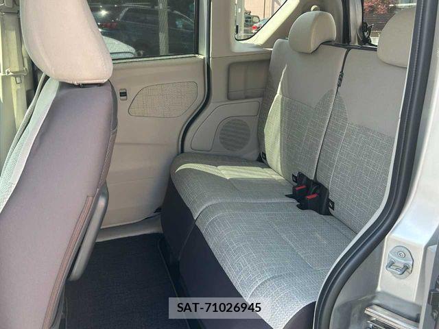 Nissan ROOX 2020-07 6817019-22