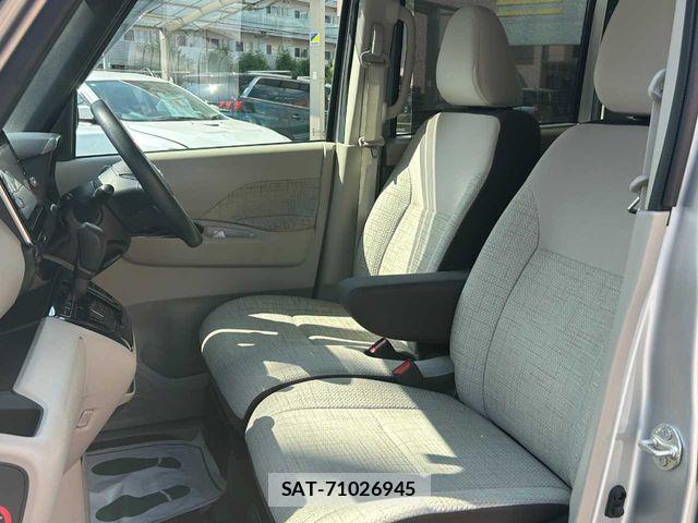 Nissan ROOX 2020-07 6817019-23
