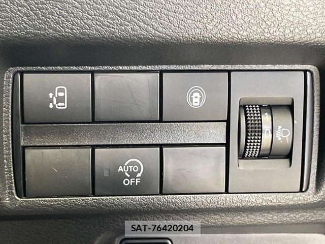 Nissan ROOX 2020-06 6817018-4