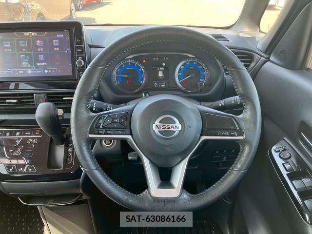 Nissan ROOX 2021-04 6817012-11