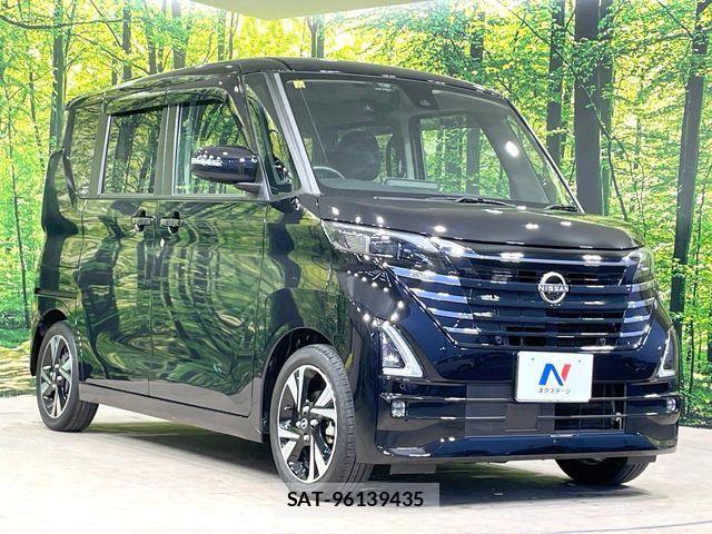 Nissan ROOX 2023-12 6816975-16