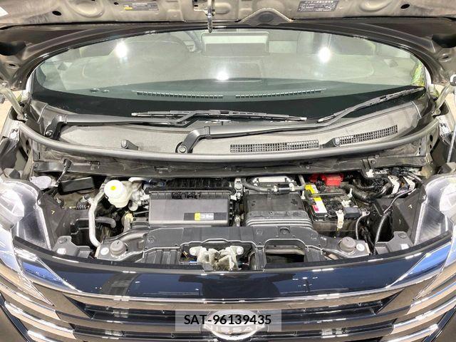Nissan ROOX 2023-12 6816975-18