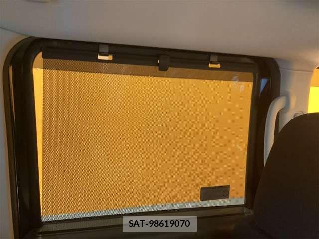 Nissan ROOX 2022-03 6912215-18