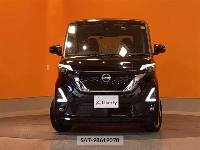 Nissan ROOX 2022-03 6912215-4