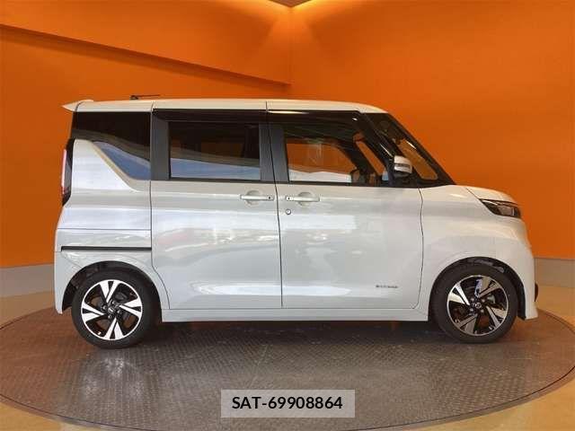 Nissan ROOX 2021-04 6912156-11
