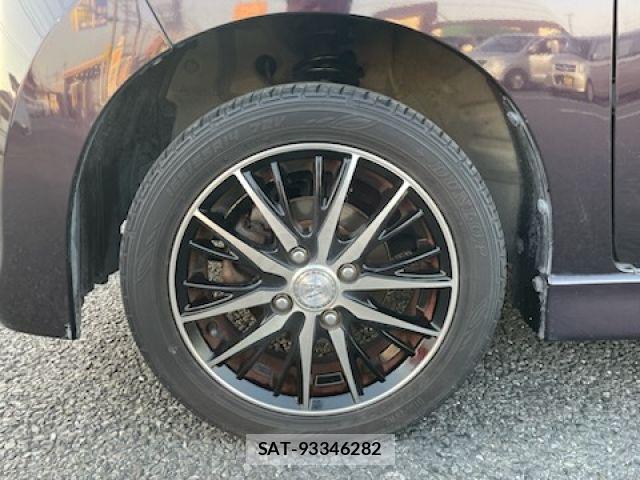 Nissan ROOX 2012-10 6912229-9