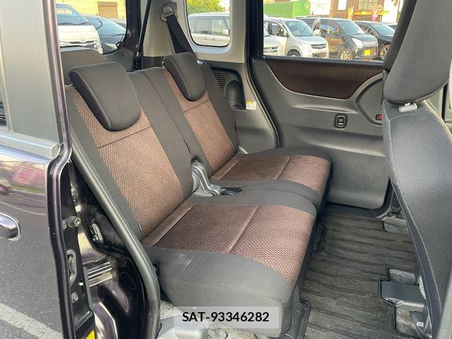 Nissan ROOX 2012-10 6912229-13