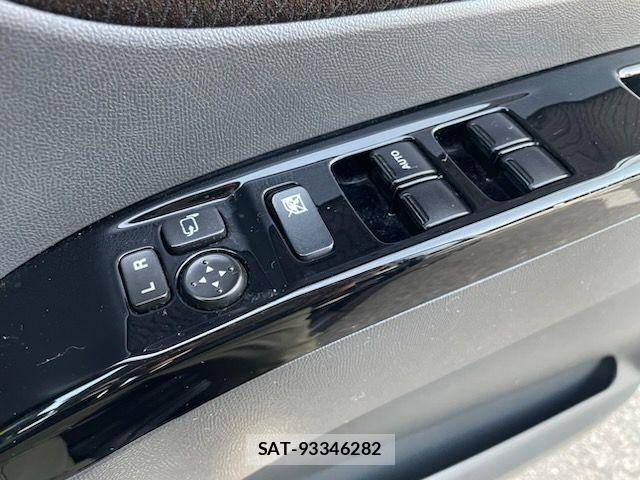 Nissan ROOX 2012-10 6912229-19