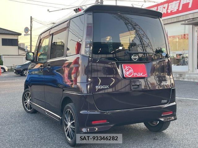 Nissan ROOX 2012-10 6912229-2