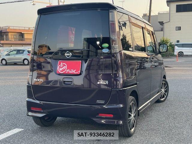 Nissan ROOX 2012-10 6912229-4