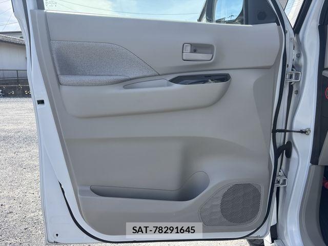 Nissan ROOX 2024-04 6912219-24
