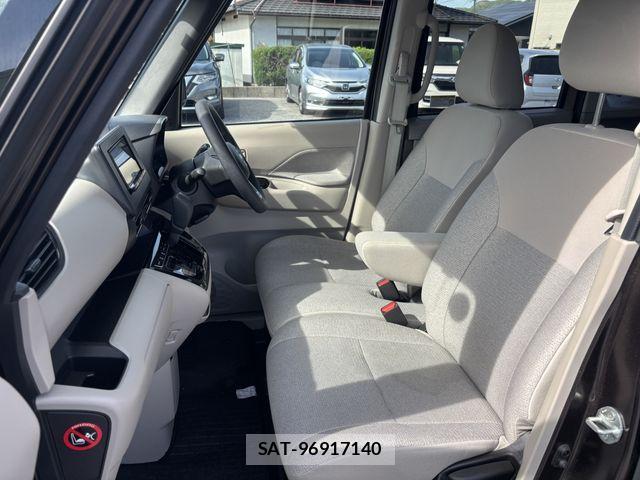 Nissan ROOX 2024-04 6912221-23