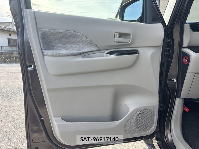 Nissan ROOX 2024-04 6912221-24