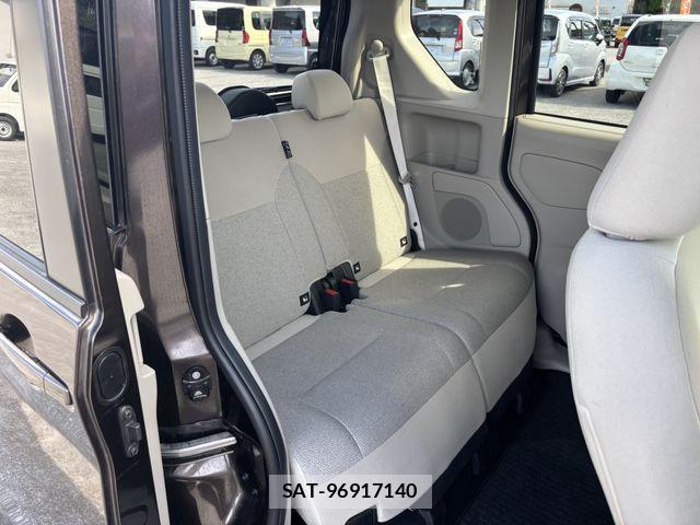 Nissan ROOX 2024-04 6912221-25