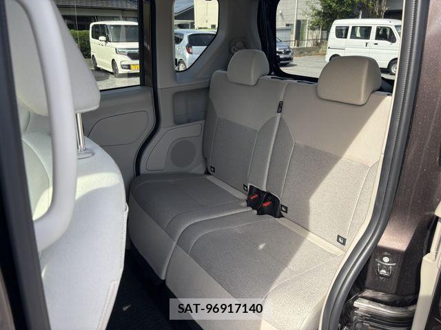 Nissan ROOX 2024-04 6912221-26