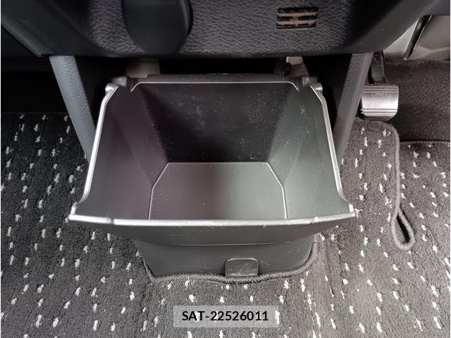 Nissan ROOX 2021-10 6912224-17