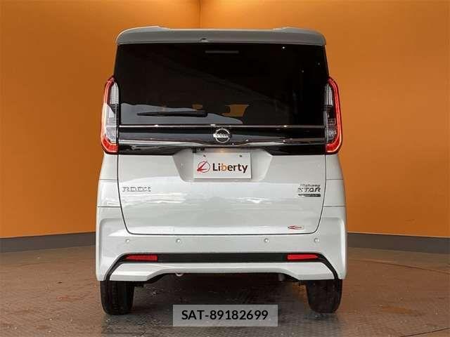 Nissan ROOX 2022-08 6912181-11