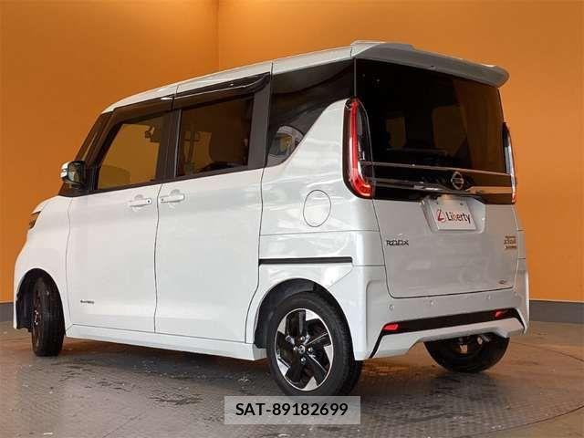Nissan ROOX 2022-08 6912181-12