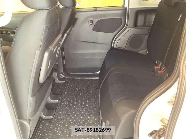 Nissan ROOX 2022-08 6912181-17