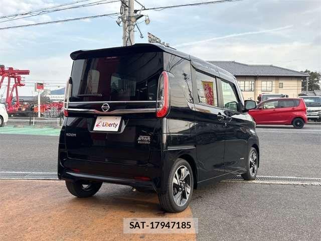 Nissan ROOX 2022-03 6912176-11