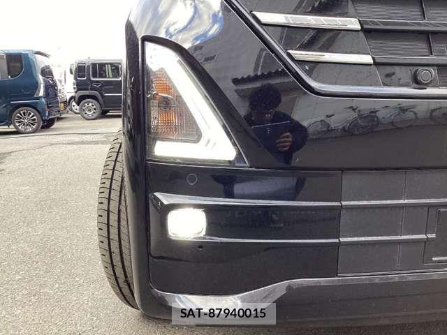 Nissan ROOX 2023-12 6912193-13