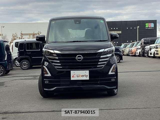 Nissan ROOX 2023-12 6912193-4