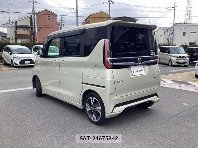 Nissan ROOX 2020-06 6912208-9