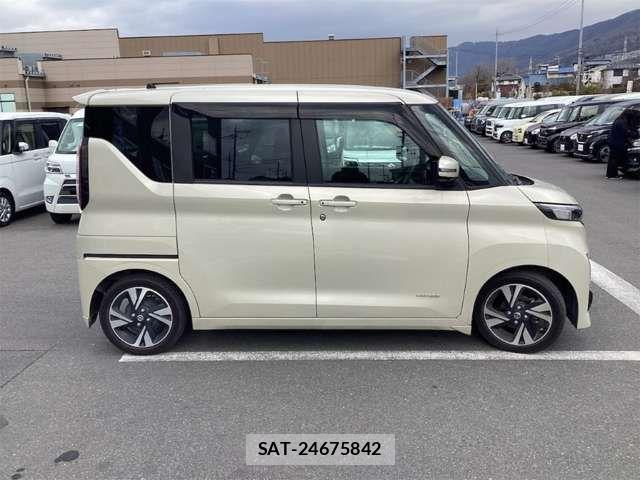 Nissan ROOX 2020-06 6912208-6