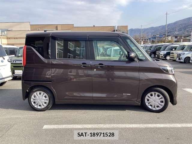 Nissan ROOX 2021-01 6912207-6