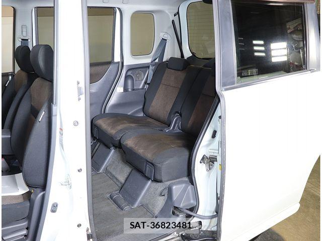 Nissan ROOX 2011-05 6997831-13