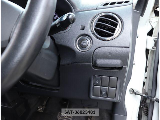 Nissan ROOX 2011-05 6997831-6