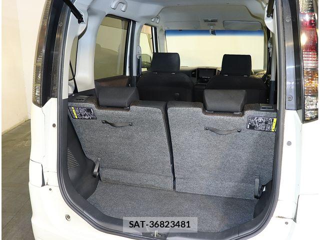 Nissan ROOX 2011-05 6997831-8