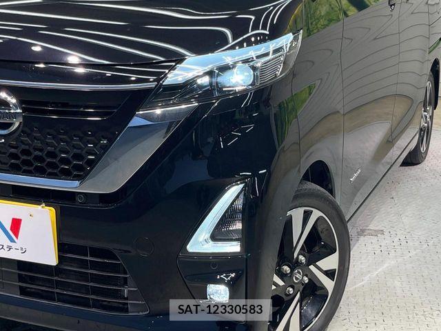 Nissan ROOX 2020-06 6997817-11